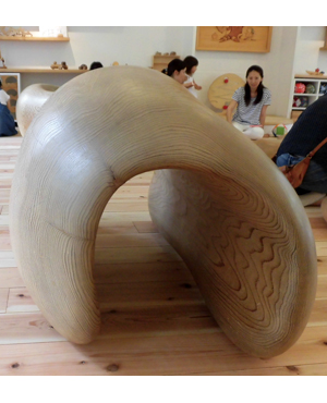 有馬晋平さんの作品です。